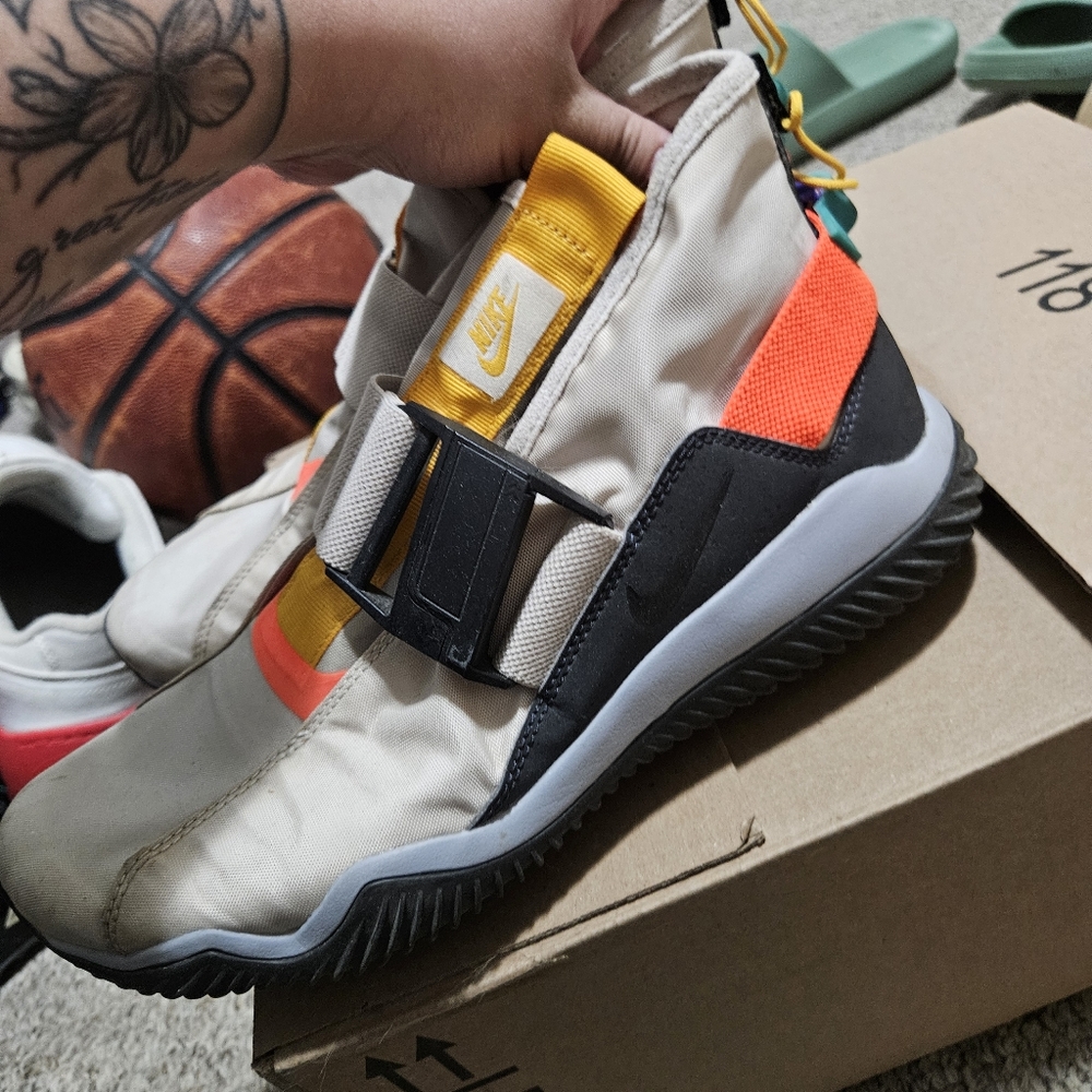 Nike komyuter